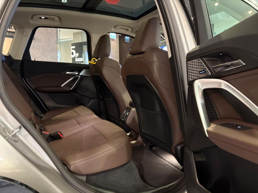iX1 Xdrive30 M-Sport - Image 4